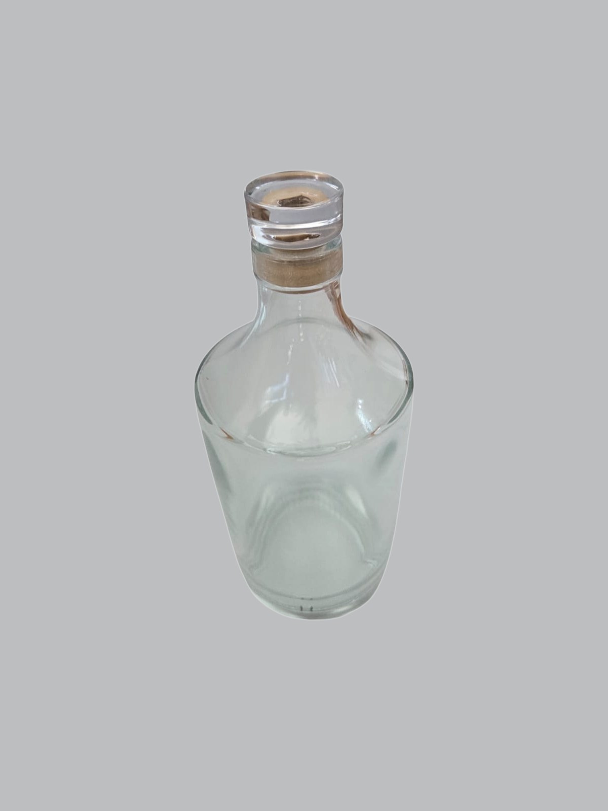 Staklena boca Mars Omnibus od 700 ml sa staklenim čepom Premierecap od 22,5 mm, slikano od gore