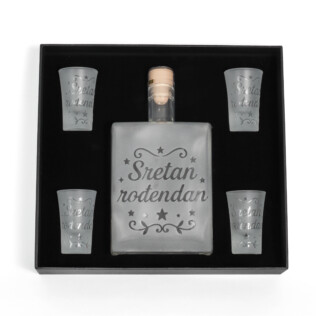 Poklon set “Sretan rođendan” – pjeskarena boca 500 ml l i 4 čašice